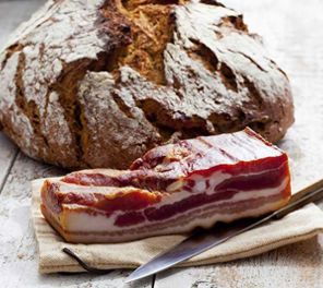 panini-alla-canapa-e-speck