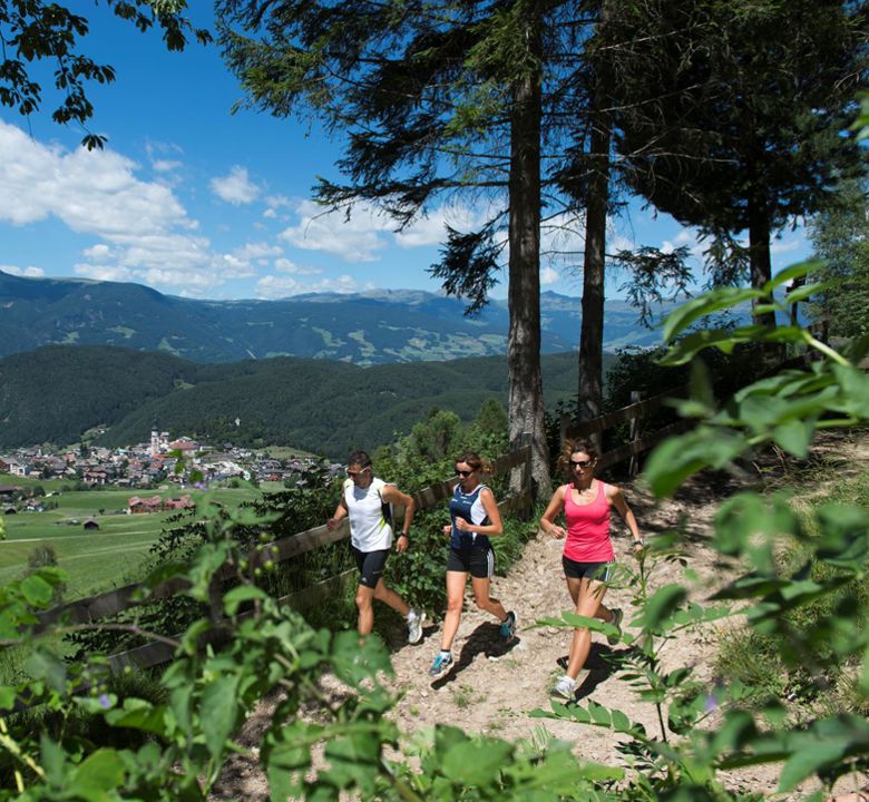 laufen-4-seiser-alm-marketing-helmuth-rier